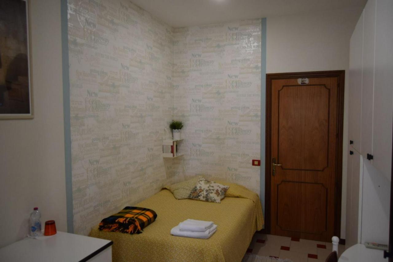 B&B Cactus Giardini-Naxos Exterior foto