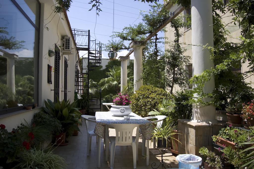 B&B Cactus Giardini-Naxos Exterior foto